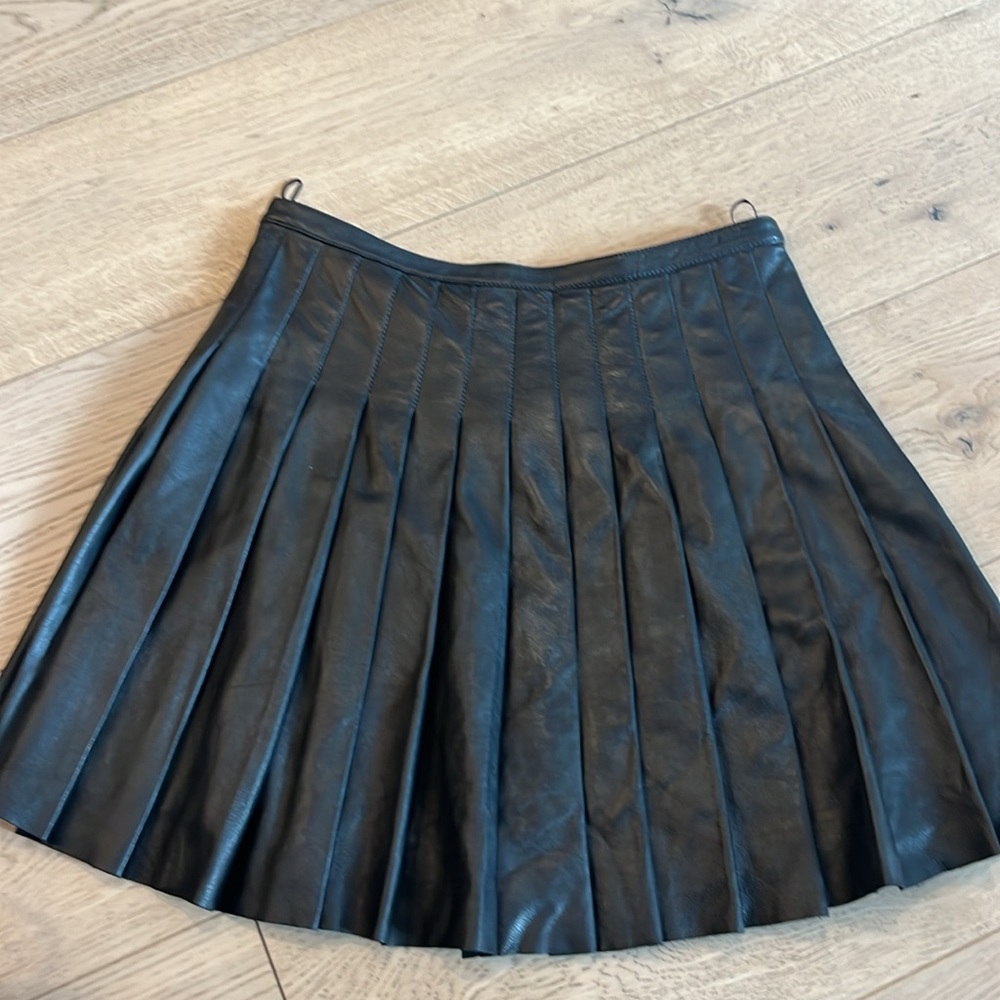 Belstaff England pleated leather mini skirt - Picture 4 of 7